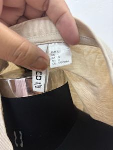 H&amp;M T-shirt