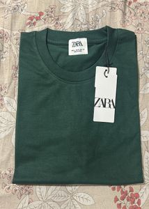 Zara Men's Basic Green T-Shirt