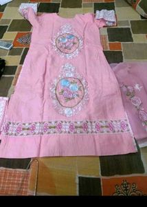 Beautiful Pink Embroidered Kurta Set