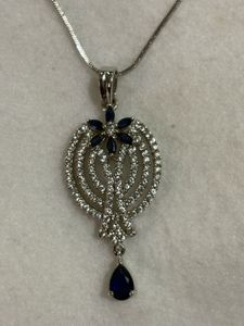 Elegant Blue Stone Pendant Necklace