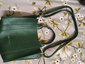 Stylish Green Textured Handbag