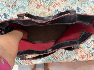 Chic Black Handbag