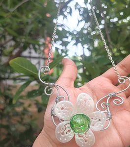 Enchanted Faerie Garden Necklace 🧚‍♀️🌸🌿