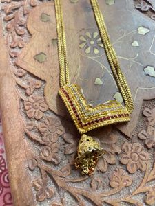 Elegant Gold-toned Necklace Set