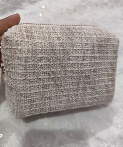 Estee lauder Chic Textured Pouch