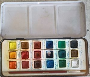 Camlin Water Colour Cakes