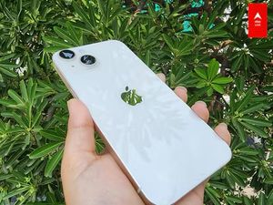Apple iPhone 14 (white)