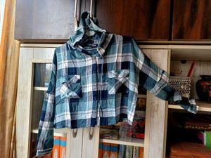 Checkered loose Crop Shirt with Hoodie