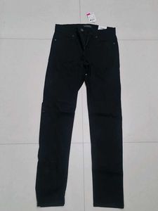 Black skinny jeans