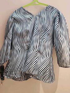 Chic Striped Drape Top