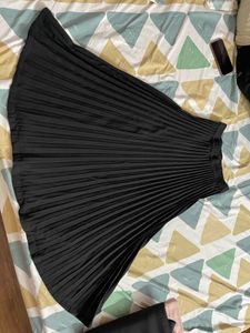 Black Pleated Midi Skirt