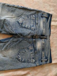 Girls' Blue Embellished Capri jeans