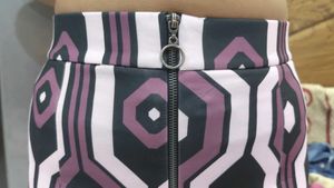 Geometric Print Mini Skirt