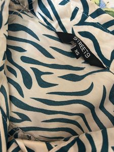 Stylish Zebra Print Button-Up shirt