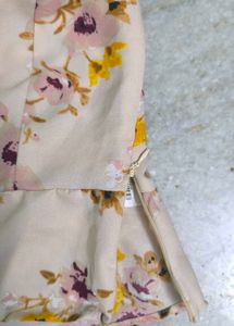 Floral Print Square Neck Top