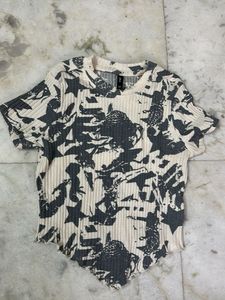 Graphic Print Ribbed Cropped Top