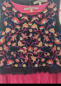 ANGELSTRAUSS Embroidered Pink Dress