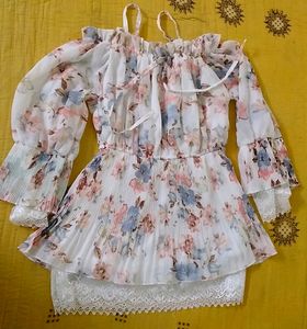FLORAL TOPS