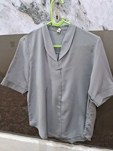 Elegant Grey Short Sleeve Top