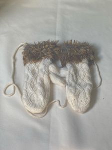 Cozy Cable Knit Mittens with Faux Fur