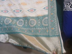 Elegant Saree with Intricate Border