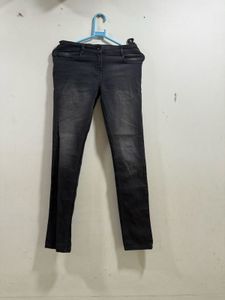Stylish Charcoal Grey Denim Jeans
