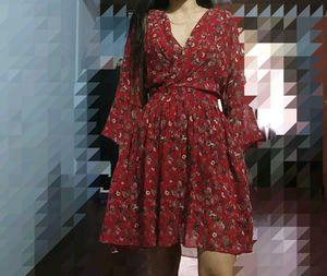 Chic Floral Print Red Dress
