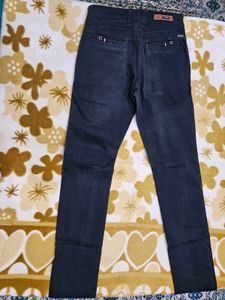 Black Skinny Jeans