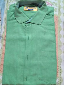 Men's Green Collared Shirt