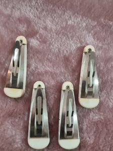 Girls Hairclips Set Of 4