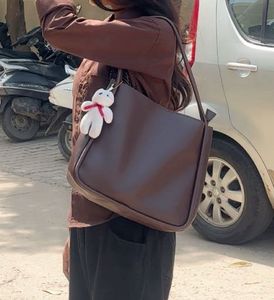 Chic Brown Shoulder Bag