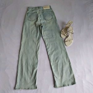 Light Wash Wide Leg Jeans 🐞⚘️