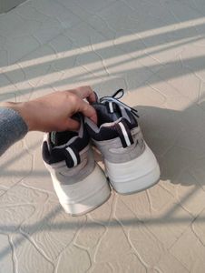 Womens Sneaker
