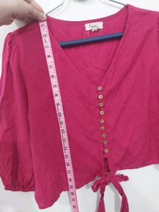 Chic Pink Tie-Front Crop Top