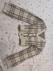 Cozy Plaid Cropped Cardigan