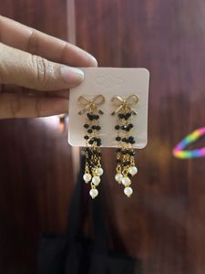 Elegant Black & Pearl Bow Earrings