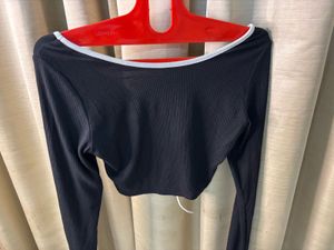 Chic Black Tie-Front Crop Top