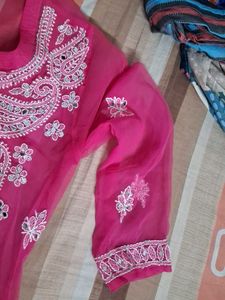 Beautiful Pink Embroidered Kurta