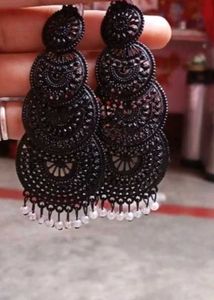 Elegant Black Dangle Earrings