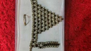 Stunning Rhinestone Jewellery Set with Ring 7