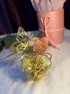 Exquisite Butterfly & Flower Bangle