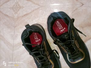 Sports Shoes