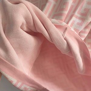 Chic Pink &amp; White Patterned top