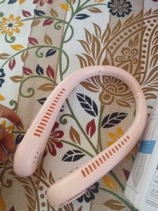 Vaneless Hanging Neck Fan