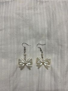 Cute Bow Pearl Earrings