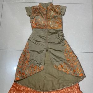 Skirt And Kurta Set