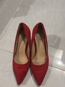 Chic Red Suede Pointed Toe Heels