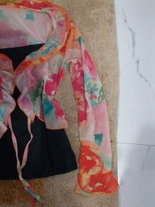 pinteresty Sheer Floral Ruffle Sleeve top
