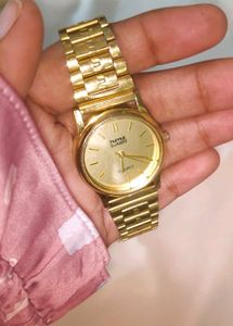 Gold Tone Quartz Wristwatch ⌚