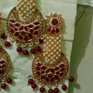 Elegant Red &amp; Pearl Kundan Jhumka Set